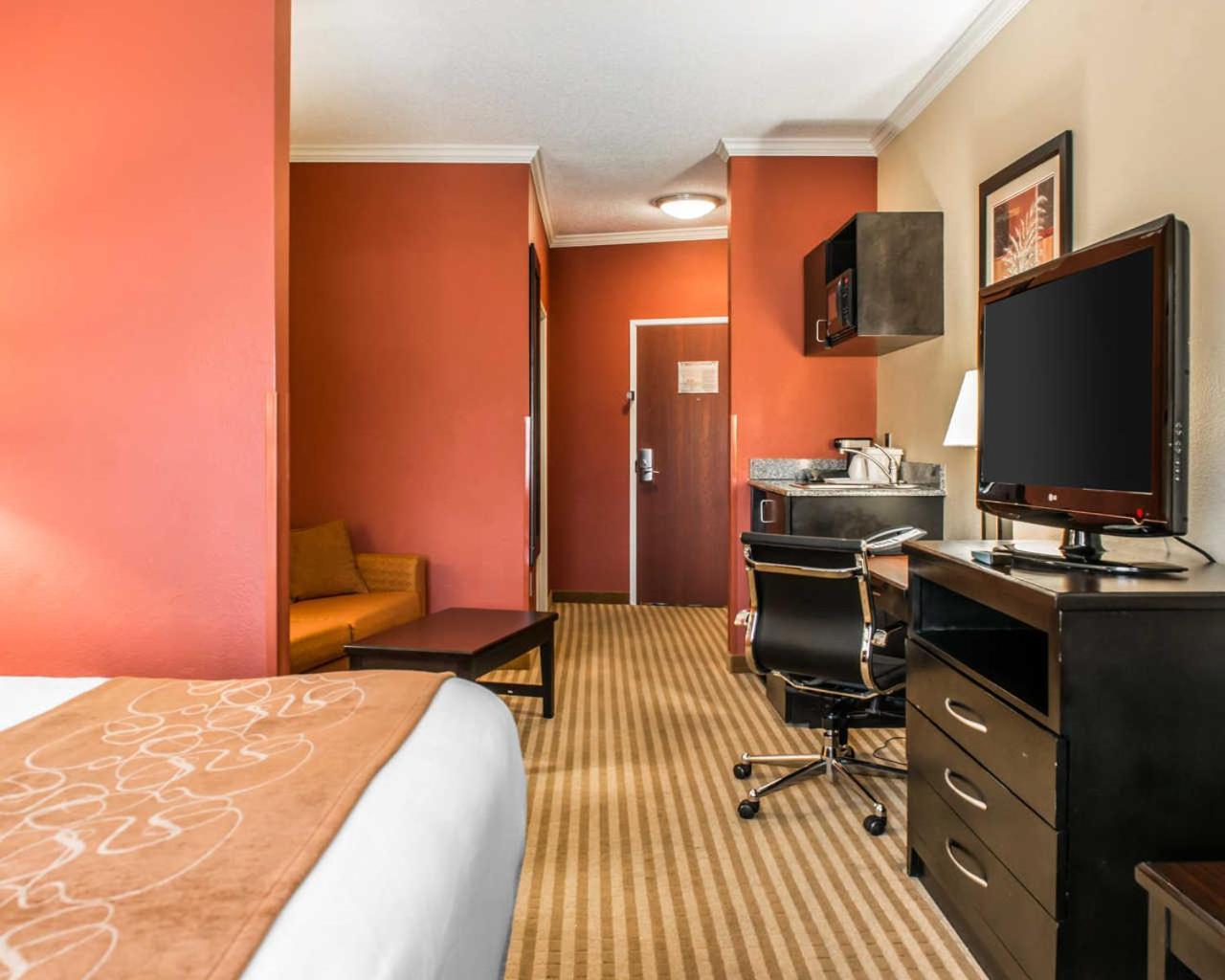 Comfort Suites Panama City Near Tyndall Afb Exterior foto